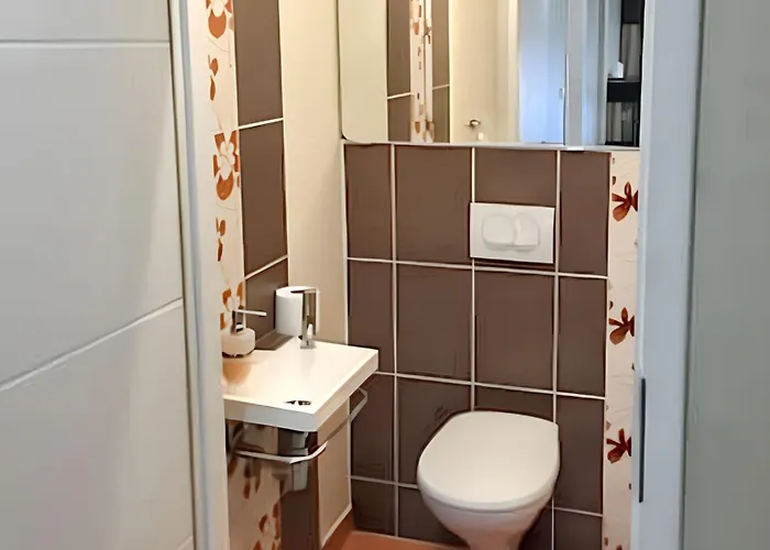 Confortable à Avec Balcon * Apach